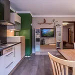 Rieser - Im Herzen Von - Sonniger Balkon - 3 Schlafzimmer מאיירהופן