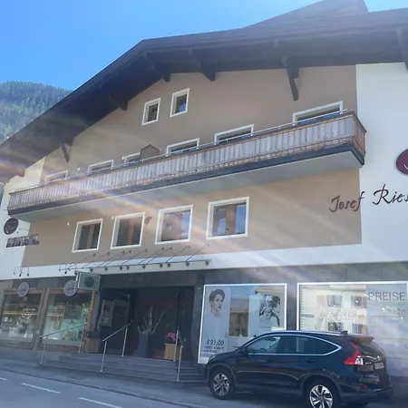 Rieser Apartment *