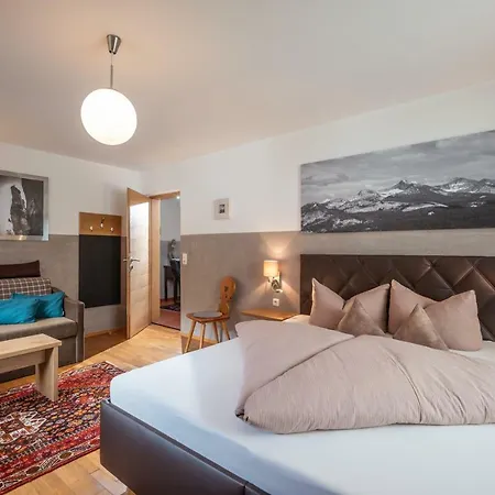 Rieser - Im Herzen Von - Sonniger Balkon - 3 Schlafzimmer Appartement Mayrhofen